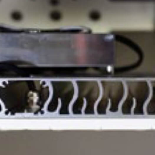 独自ヒートシンク構造